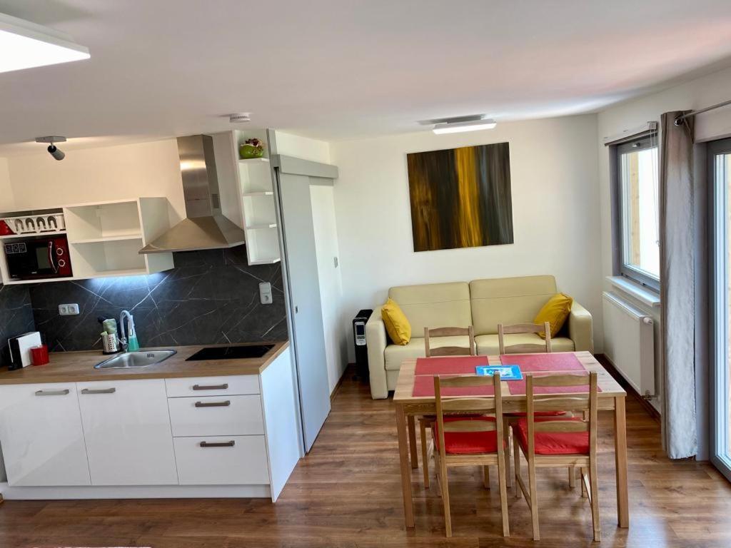 Apartman - E - Vyhlidka Nad Rekou Zdiby Exterior foto